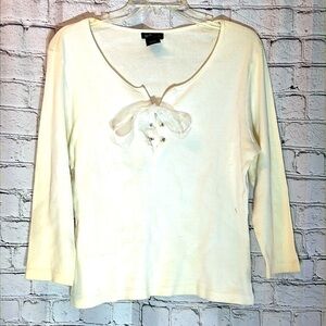 ⭐️ Willi Smith white chiffon lace up scoop neck 3/4 sleeve white sweater XL